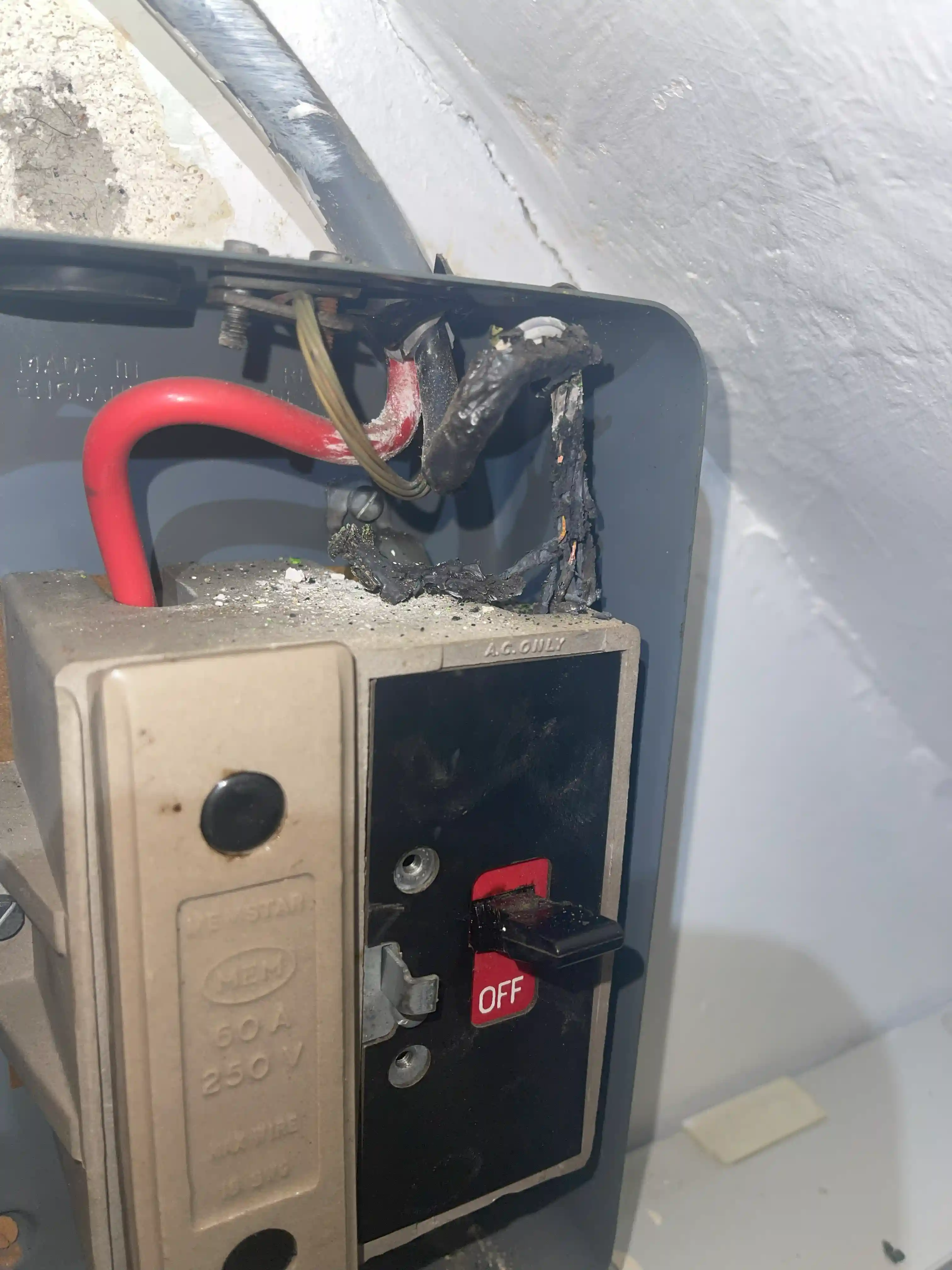 24 Hours Emergency Electrician near Addlestone